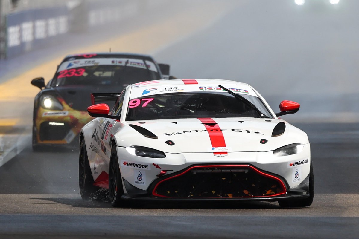 AMR_Official's tweet photo. Perfect start: Earl Bamber Motorsport and Romain Leroux took a brace of wins in the Thai Super Series doubleheader that supported the Singapore Grand Prix last weekend.

It was the team’s first weekend racing with the Aston Martin Vantage GT4.

📸 Thai Super Series

#AstonMartin #Vantage #TSS