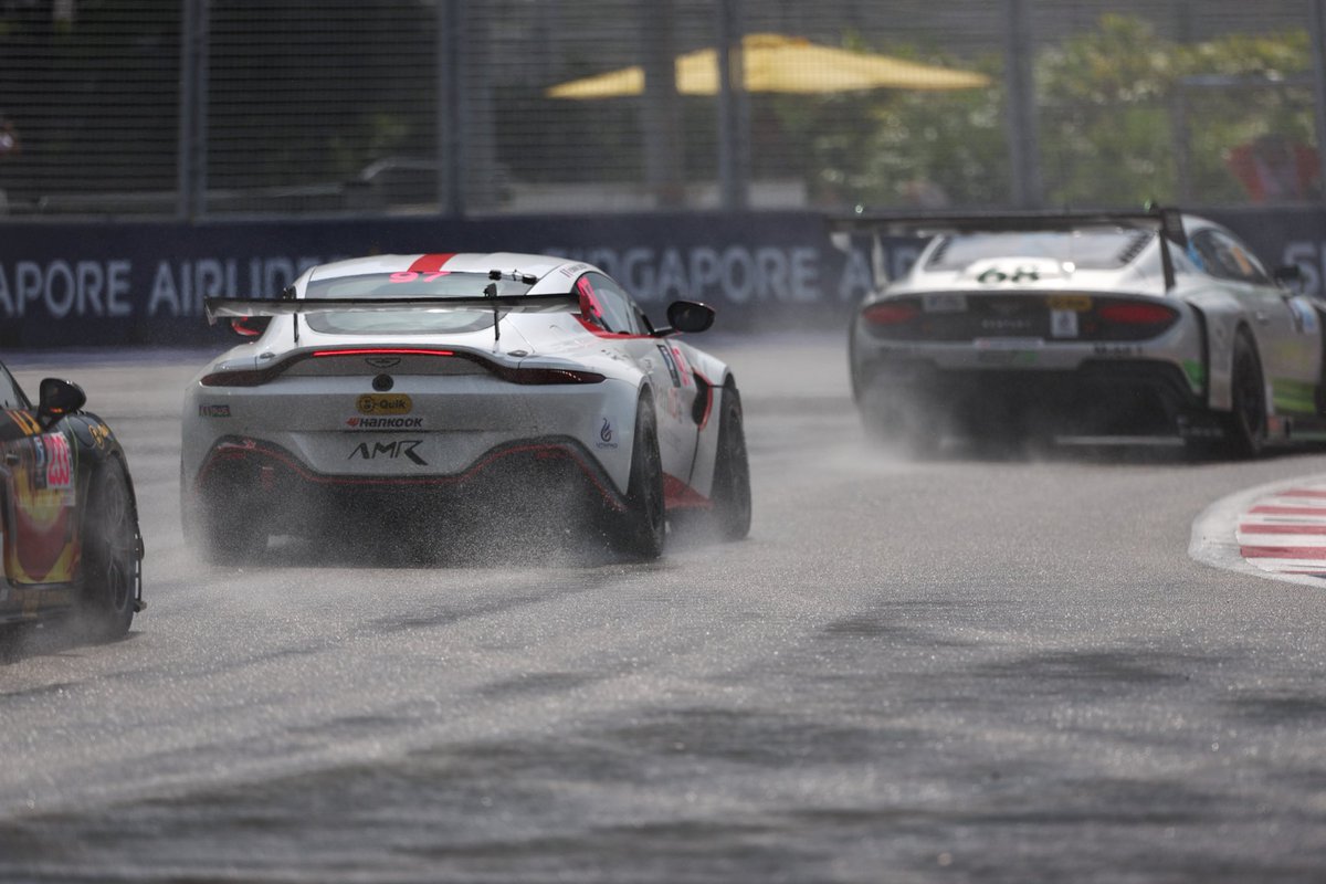 AMR_Official's tweet photo. Perfect start: Earl Bamber Motorsport and Romain Leroux took a brace of wins in the Thai Super Series doubleheader that supported the Singapore Grand Prix last weekend.

It was the team’s first weekend racing with the Aston Martin Vantage GT4.

📸 Thai Super Series

#AstonMartin #Vantage #TSS