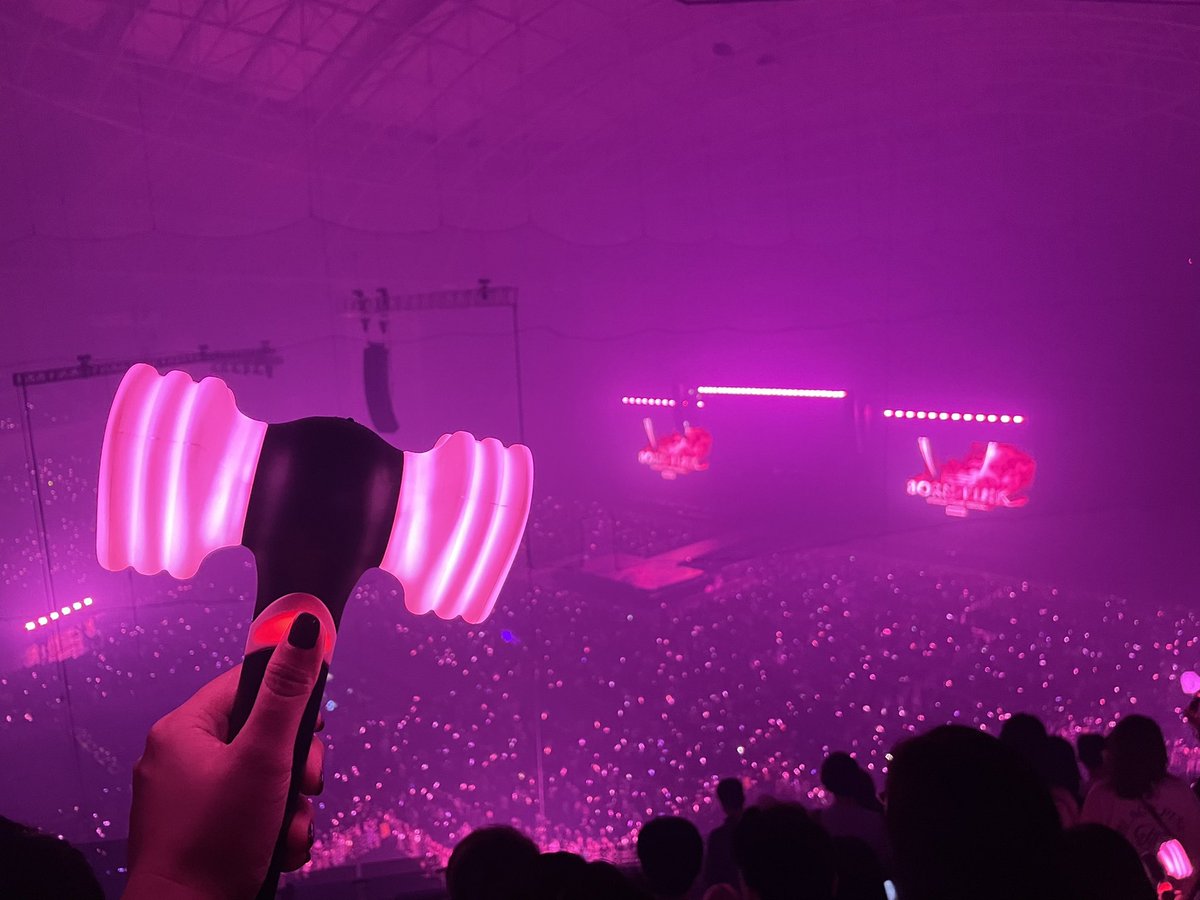 painttuanclub's tweet photo. BLACKPINK in your area 🖤💗 The Fina
ขอเป็น ' อากาบลิ๊ง ' วันนึงนะค้าาาา
#HiSeoul🇰🇷
#BLACKPINK
#BORNPINKinSEOUL_FINALE https://t.co/DDnKbvRcJB