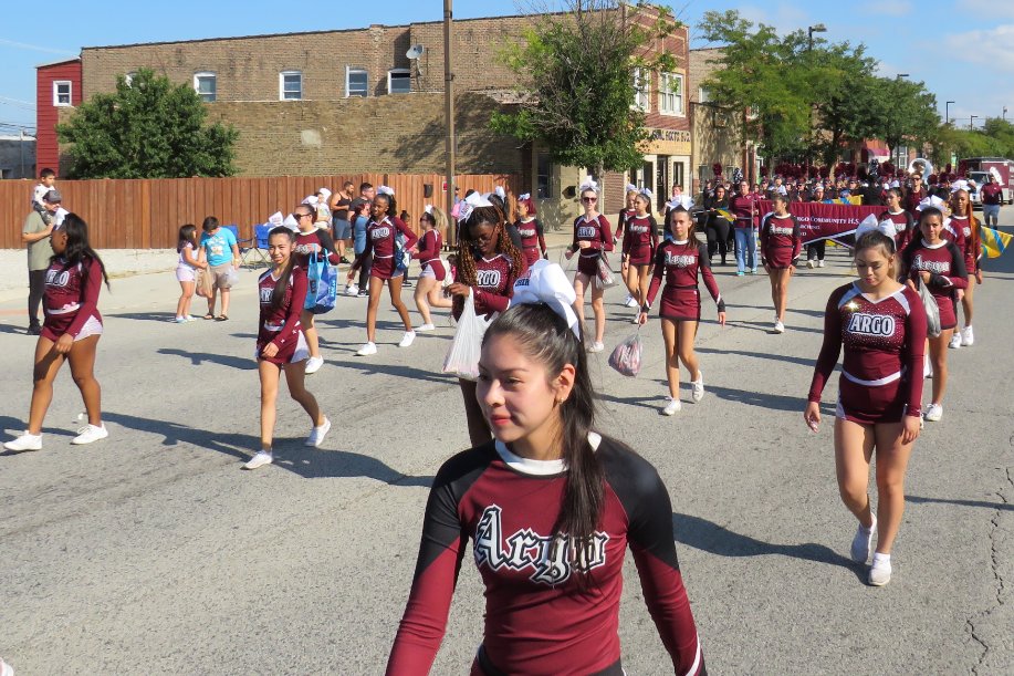 E_RODRIGUEZ_IG's tweet image. Argo parade. #GoArgo #ArgoPride #band #cheer #alumni #highschool #hoco #VillageOfSummit