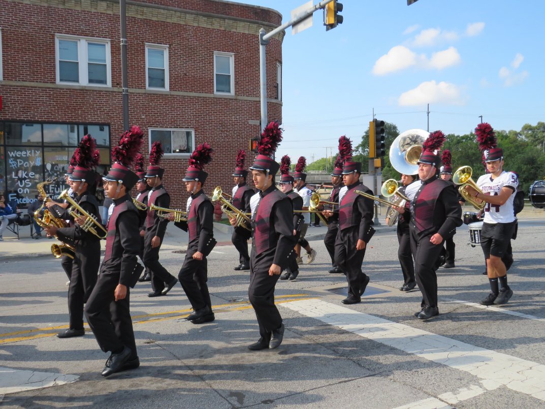 E_RODRIGUEZ_IG's tweet image. Argo parade. #GoArgo #ArgoPride #band #cheer #alumni #highschool #hoco #VillageOfSummit