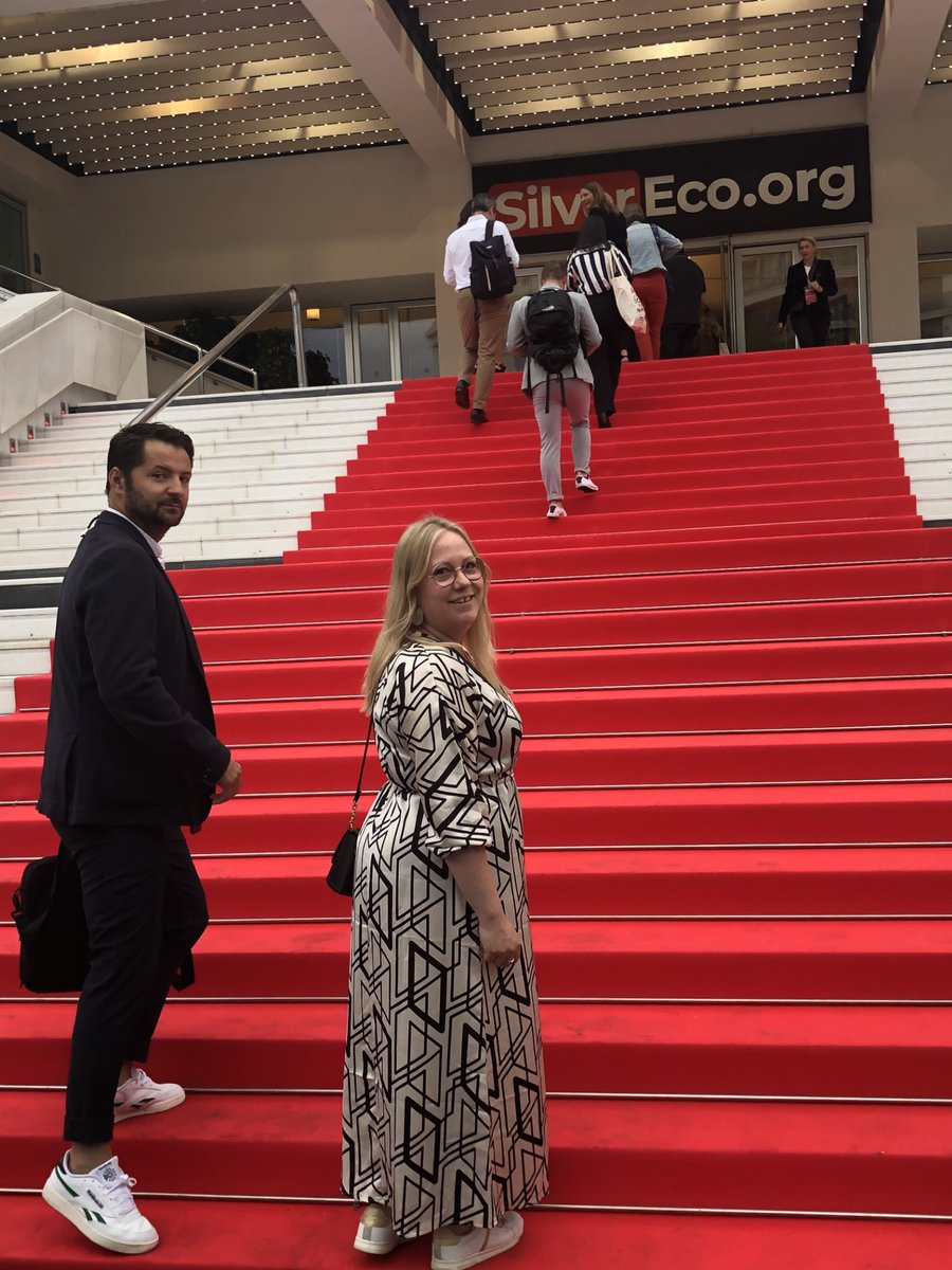AseptFCB's tweet photo. 😎En direct du festival du Bien-Vieillir de @SilverEco_Fr  à @villecannes avec @Mel_AseptFCB qui concourt dans la catégorie "Lutte contre l’isolement et Intergénérationnel" pour le projet #Résobé !

➡️ Pour en savoir + https://t.co/QsobS5QWB8 https://t.co/vFo6eBlKmk