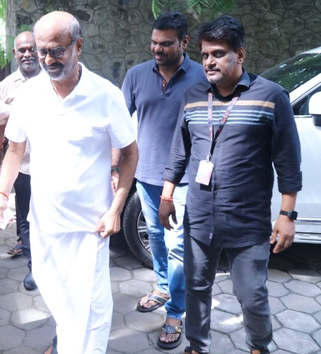 #laalsalaam #Thalaivar170  Blessed 🙏 Day With Thalaivar 🔥🔥🔥 Feeling Very Very Happiest😊😊, Thank God 🙏🙏 For This Pic 😍 Love You Thalaivaaaaa 😍😍