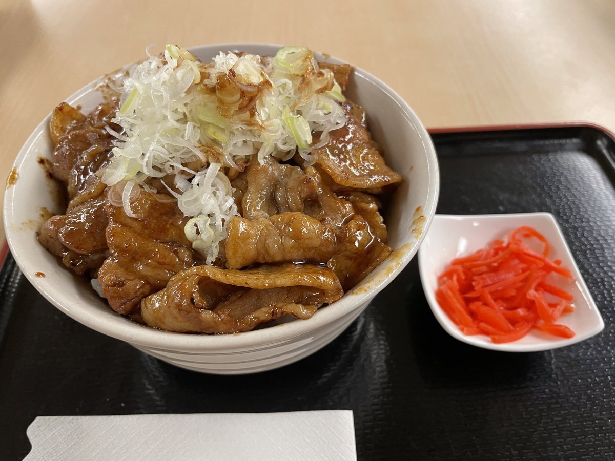 デカすぎんだろ…(満腹 