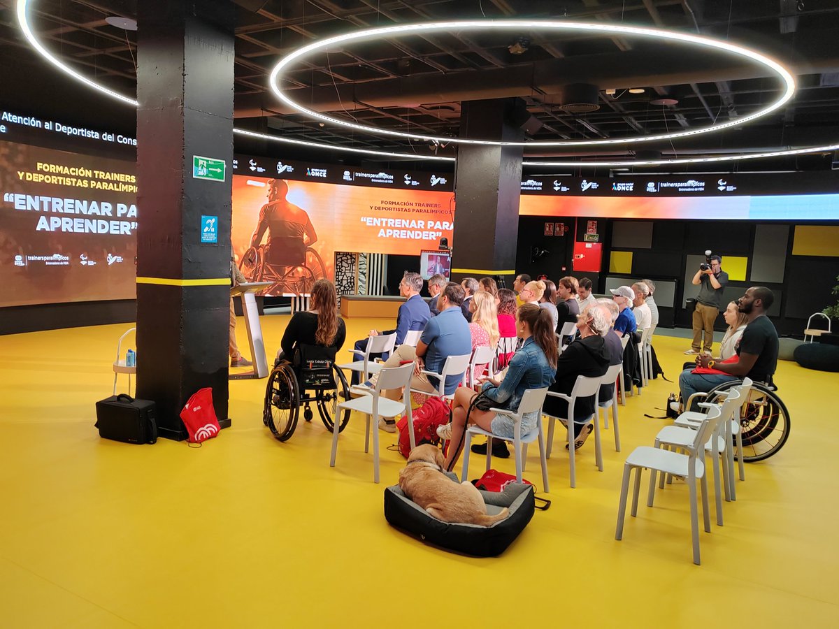 👨‍🎓 Arrancan las jornadas  
"Entrenar para aprender" de <a href="/TrainerParalimp/">TrainersParalímpicos</a>.  

➡️ Objetivo: potenciar y actualizar las herramientas de comunicación de nuestros #trainersparalímpicos
<a href="/Fundacion_ONCE/">Fundación ONCE</a> 
<a href="/deportegob/">CSD</a>
