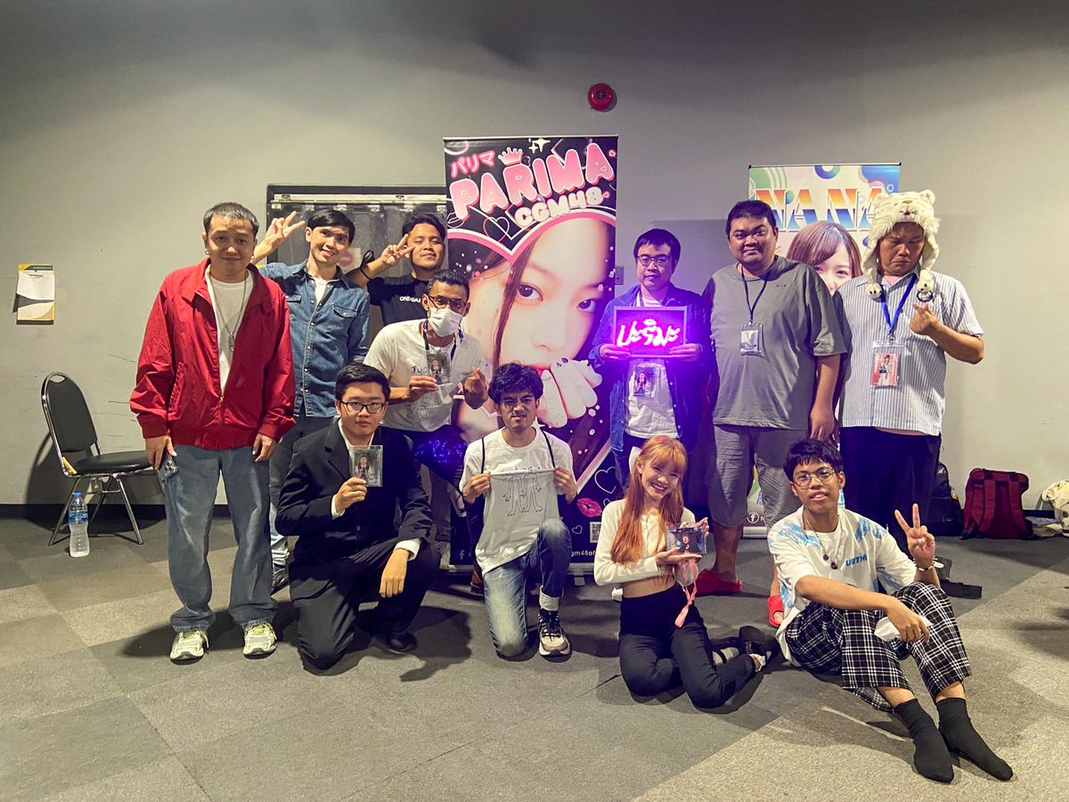 [ 💙🤍] #GinghamCheckTH #GinghamCheckTH_2Shot

รูปรวมแฟนคลับหลังจบ BNK48 4th Album "Gingham Check" 2-Shot Event เมื่อวันที่ 16-17 กันยายน 2566 📷

ขอบคุณทุกคน ๆที่มาหาปะริมะในงานสุดท้ายนะคะ💐

♡̶🪞✱⊹👗･῾ ᵎ
#ParimaCGM48 #ALICEY #CGM48