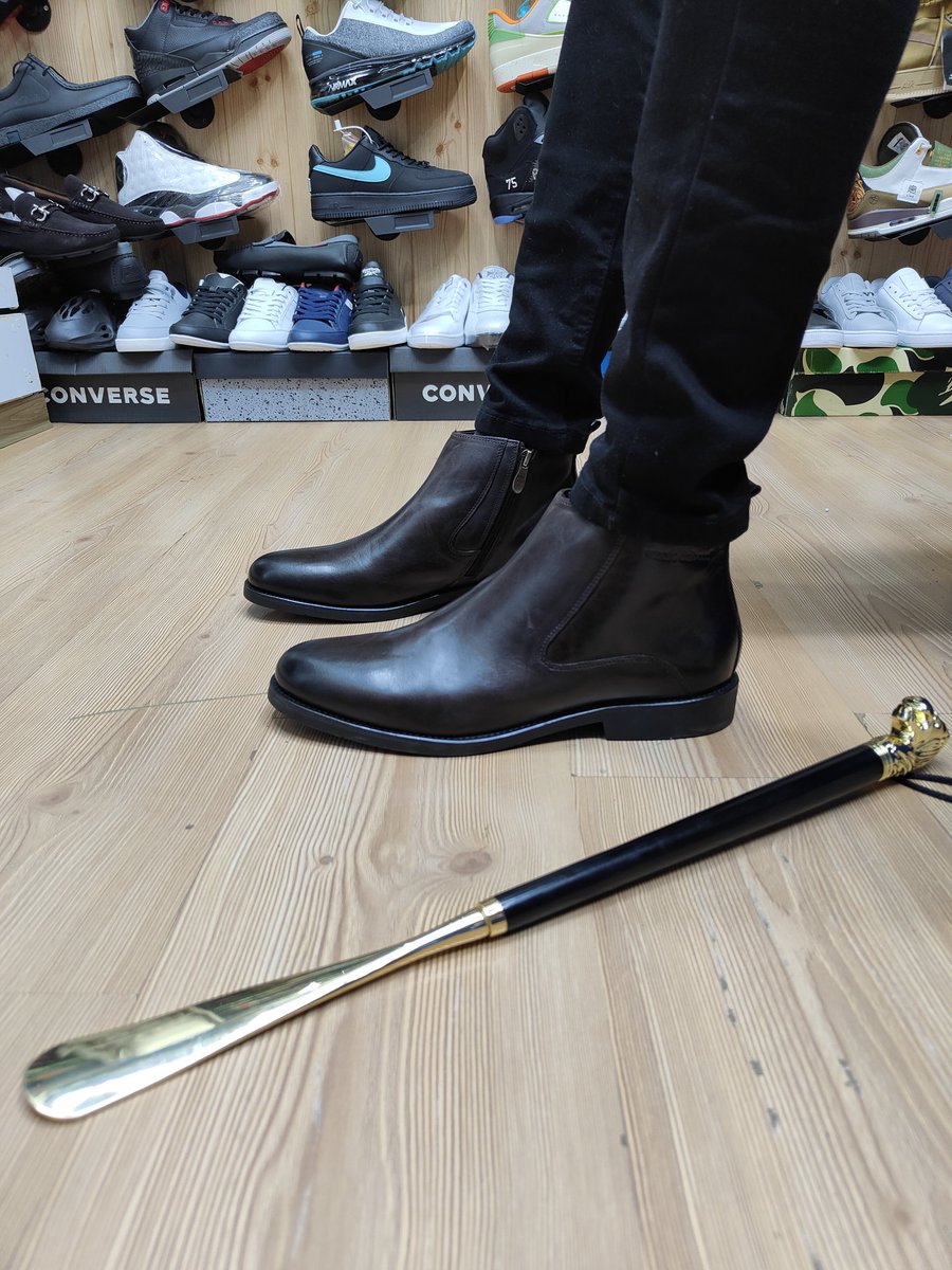 Smartrends254's tweet image. Item: Official Leather  Boots 
🔹Price:Ksh 5,499
🔹Contact: 0706329991📞
🔹Sizes: 39,40,41,42,43,44,45,46
🔹Hurry while stocks last
🔹Delivery charges apply outside Nairobi CBD
#shopforless