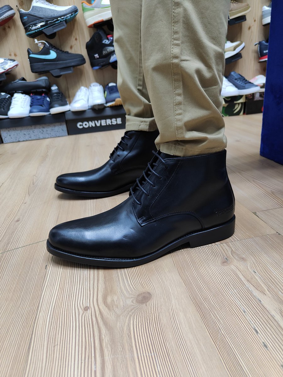 Item: Official Leather  Boots 
🔹Price:Ksh 5,499
🔹Contact: 0706329991📞
🔹Sizes: 39,40,41,42,43,44,45,46
🔹Hurry while stocks last
🔹Delivery charges apply outside Nairobi CBD
#shopforless