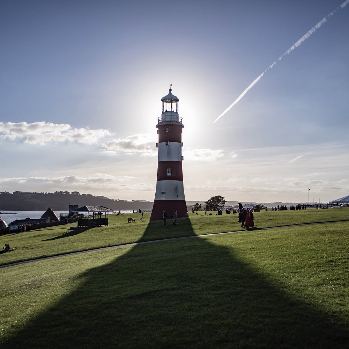 PlymUni's tweet photo. Our Graduation Week 2023 begins today with the following ceremonies taking place:

10.00 - Plymouth Institute of Education

13:00 - School of Art, Design and Architecture

16:00 - Plymouth Business School

We look forward to celebrating with you all 🎉

#PlymGrad https://t.co/gRbAHizPEs