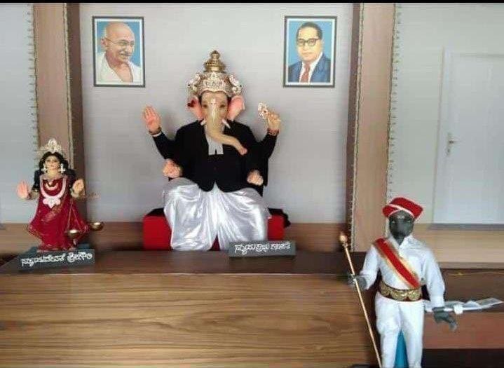 JaiPram0907's tweet photo. @Madhu_Bangarapp ಈ ತಿಂಗಳ ಒಳಗಾಗಿ GPT 2022 ನೇಮಕಾತಿಯ ಅಭ್ಯರ್ಥಿಗಳಿಗೆ ಆದೇಶ ಪ್ರತಿ ನೀಡದೆ ಇದ್ದರೇ, ಈ ವರ್ಷದ ಹಬ್ಬವೇ ನಮಗೆ ಕೊನೆಯ ಹಬ್ಬವಾಗಬಹುದು....😭😭 https://t.co/ORaLS4WSwp