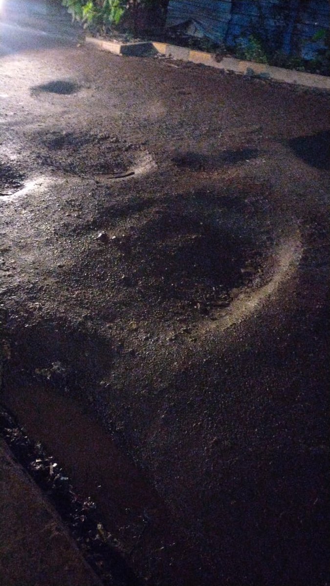 darshanpathania's tweet photo. @mybmcWardPN, 
@mybmc, @mybmcRoads Drastic situation of road Near Royal Oasis, Janakalyan Nagar, Malad Westm Mumbai-400095, request the authorities to look in the matter before drastic situations takes place in future. https://t.co/ZmANB7UGvI