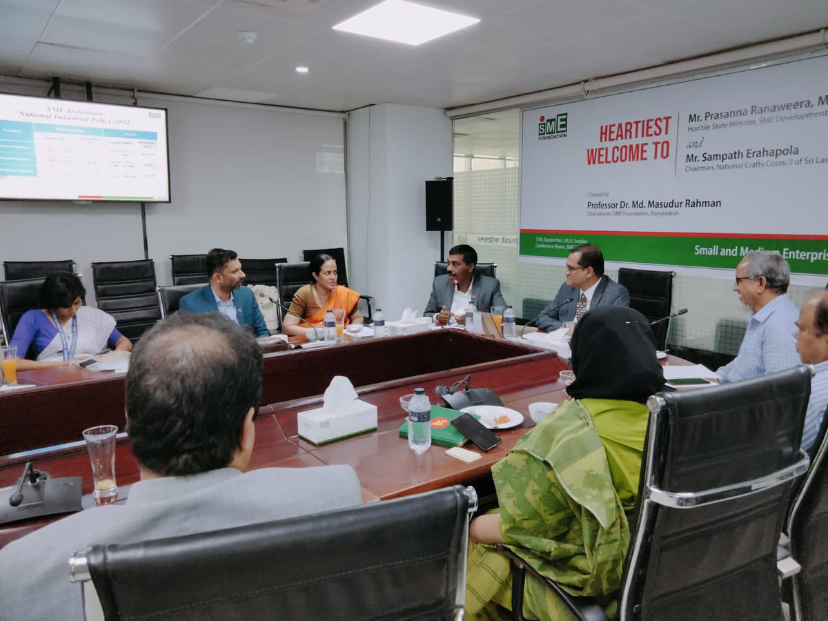 SLHCinDhaka's tweet photo. State Minister of Small and Medium Enterprise Development Prasanna Ranaweera met officials of #SMEF of Bangladesh led by Prof. Md Masudur Rahman in Dhaka on 17 September and exchanged views on the status and progress made in the SME sector
@MFA_SriLanka #DiplomacyLk https://t.co/UGC5SLeFlM