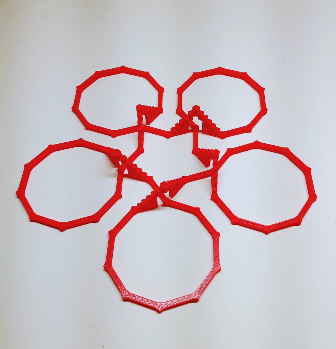 AlbertPCarpent1's tweet photo. 5 Crossing Twisted Biking Trail. Inspired by Robert Fathauer. #mathart #math #art #topology #knottheory #3dprinting #3dprintedmath #3dprintingmath #3dprintedart https://t.co/lYZHJpNztO