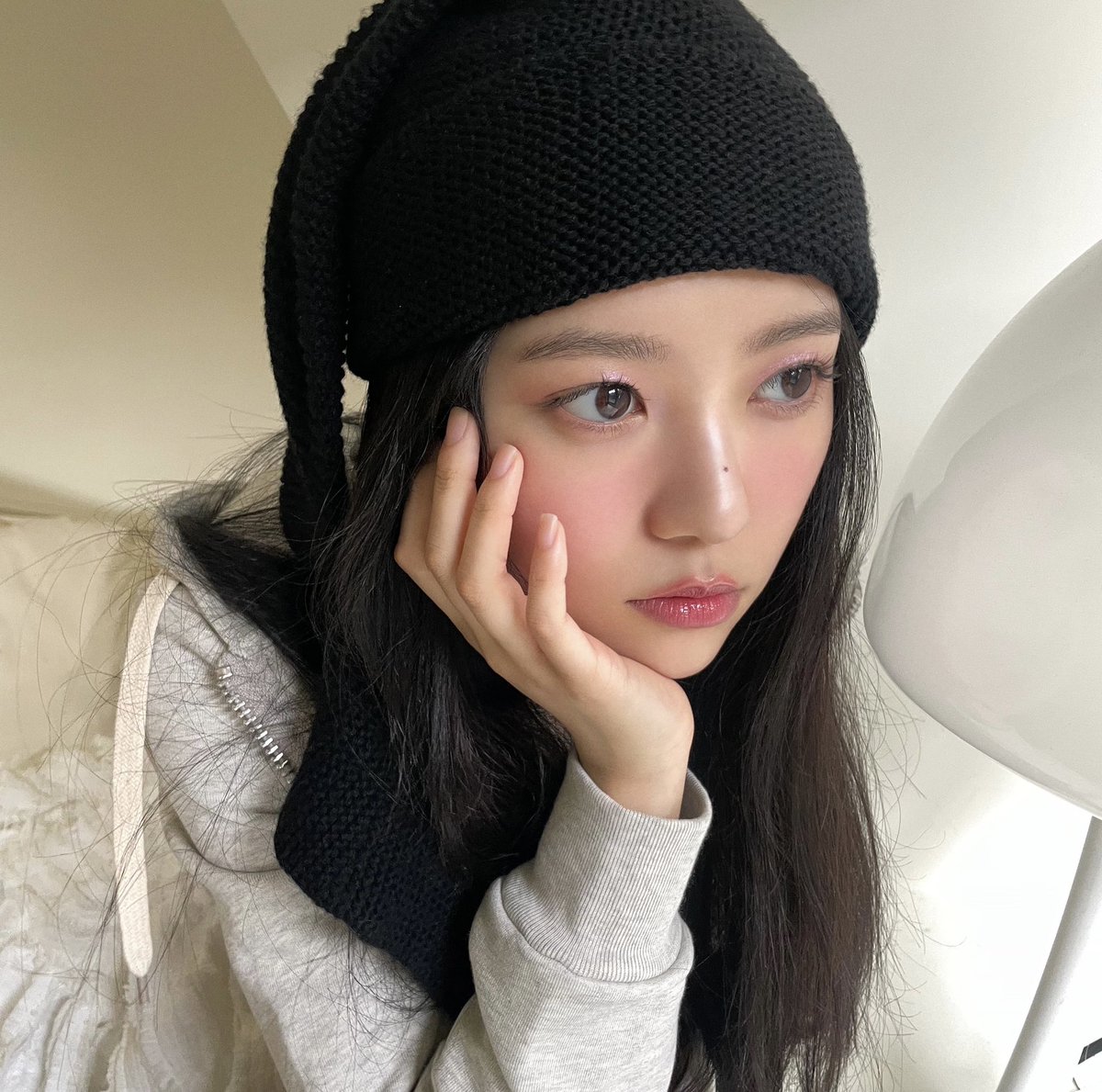 mimozpics's tweet photo. THIS minju with THIS moka. https://t.co/j8VvZg7iJ0