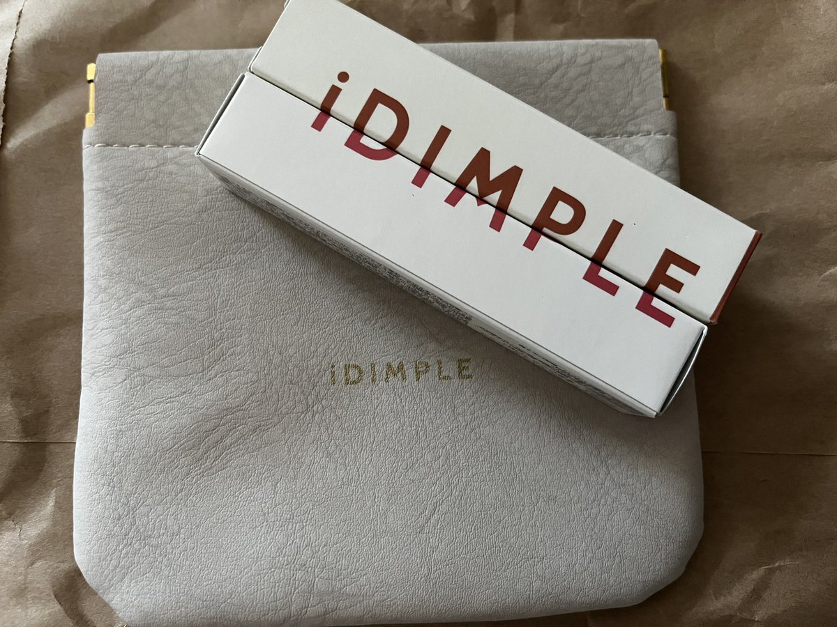mgmgsuzuki_o0's tweet photo. 無事ゲットできた〜🙌

#iDIMPLE
#鈴木愛理 https://t.co/58vVV6q8eE