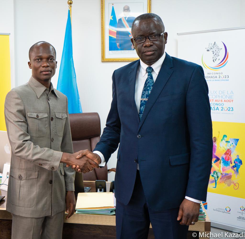 IsidoreKwandja's tweet image. LE CHEF AVEC LA JEUNESSE : UN RENDEZ-VOUS À NE PAS MANQUER 
🔴 Le lundi 18 septembre 2023, le Directeur national des IXes Jeux de la Francophonie, Isidore KWANDJA NGEMBO, a reçu en audience le Président du Conseil National de la Jeunesse Congolaise, William MUKAMBILA.
Au menu…
