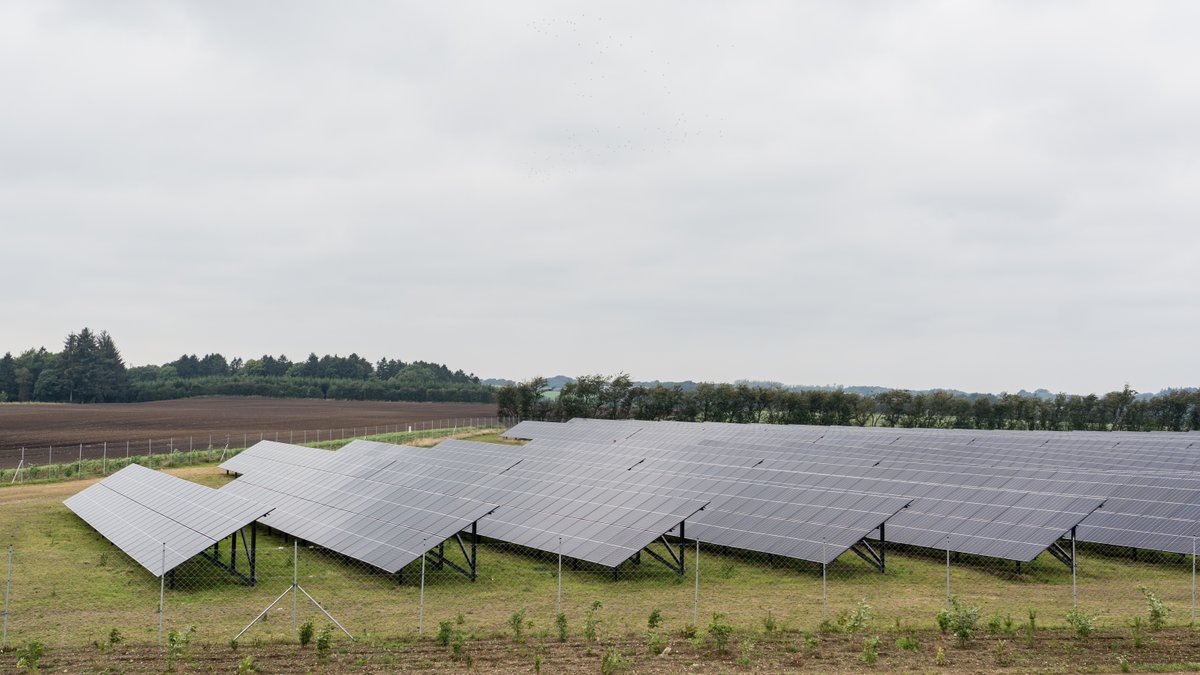 Indvielse af ny energipark med #VE 
@L_Aagaard har deltaget til indvielsen af Energipark Marsvinslund ved Viborg, hvor @EurowindEnergy i samarbejde med kommune og lodsejer har opført vindmøller & solceller, der if. projektet kan levere grøn strøm🌱 nok til ca. 10.000 🏡 årlige