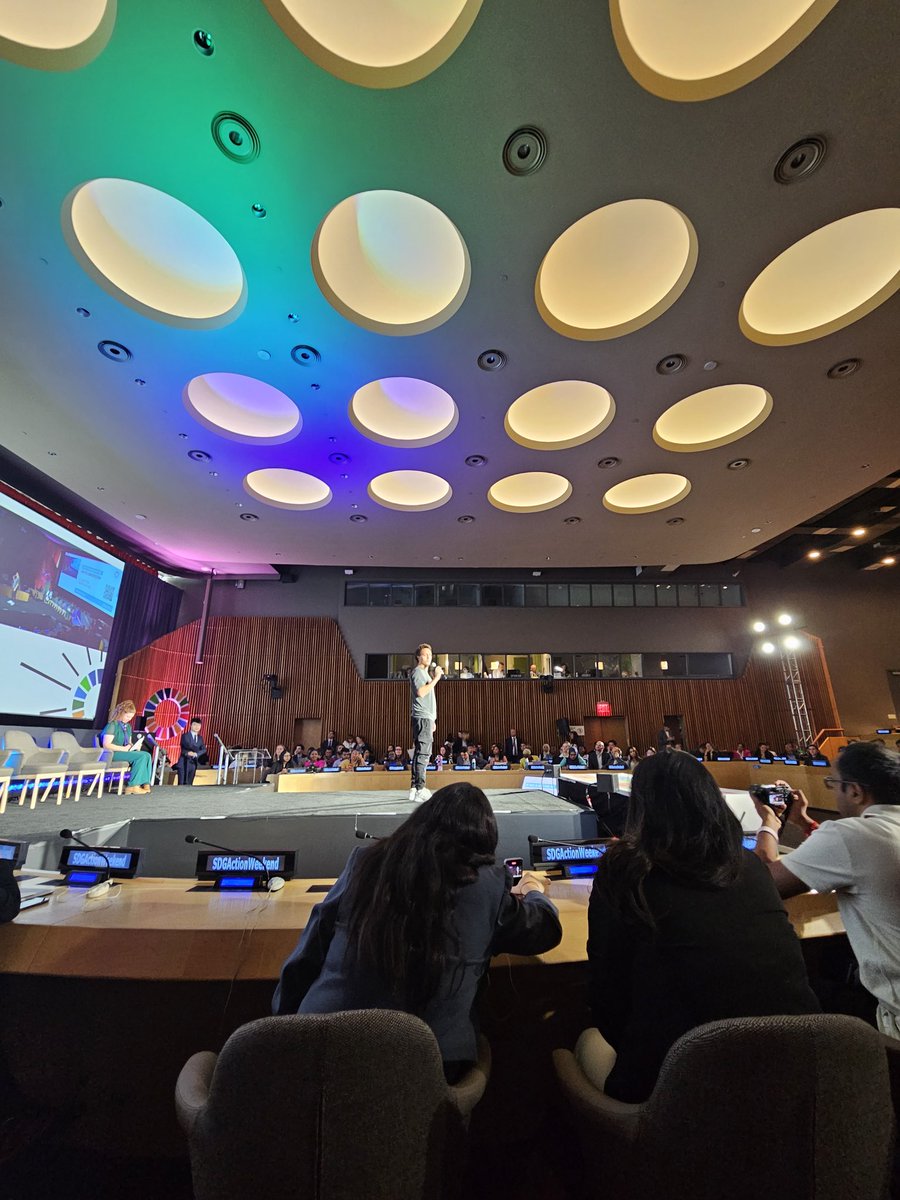 I've been in New York to speak at #SDGDigitalDay at the @UN HQ in NY. There's no achieving the SDGs without the scalability of technology. I encourage young people to join the global agenda to create a positive future for all. 
#ActNow for the #GlobalGoals #Generation17