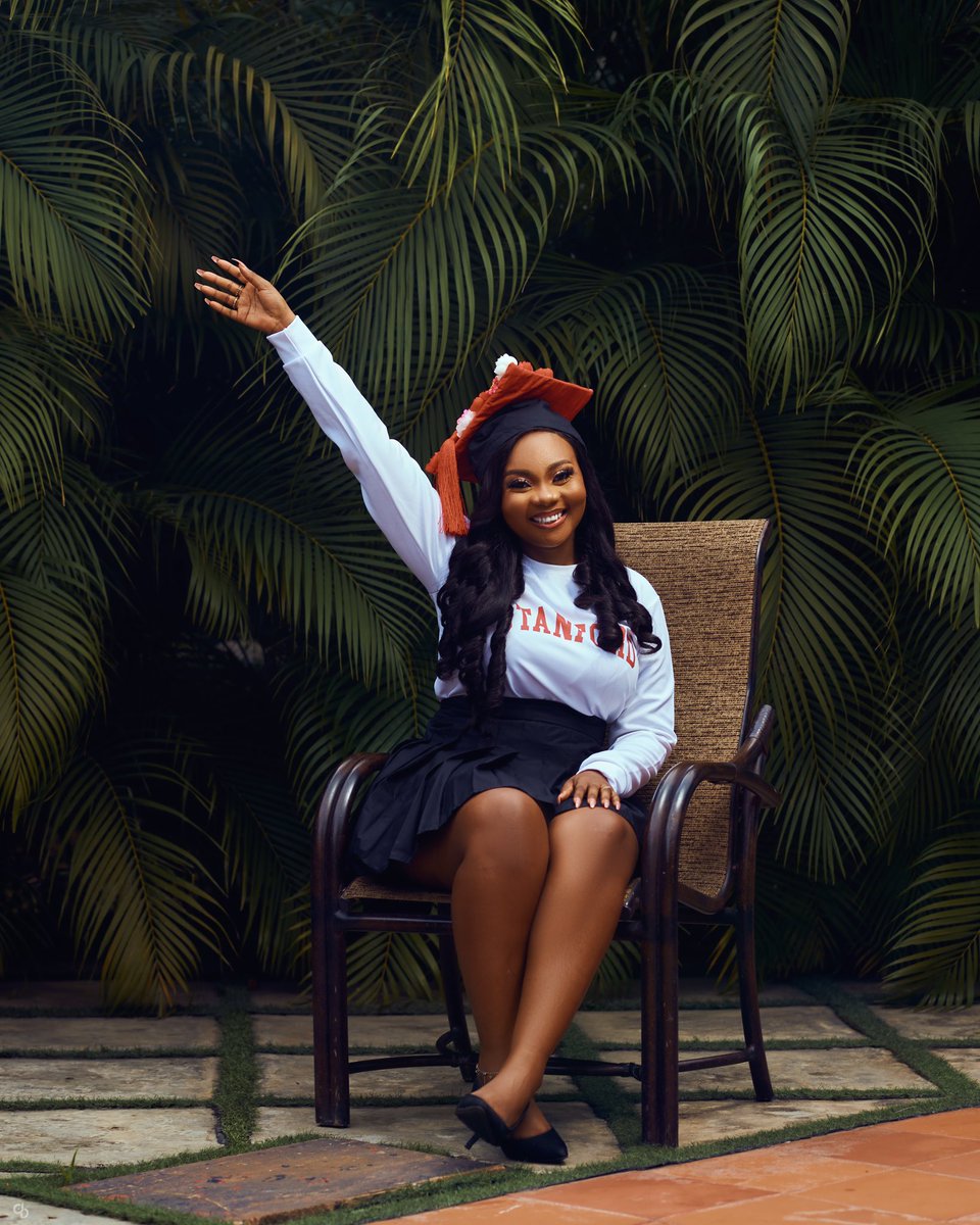 AdoraNwodo's tweet image. Please allow me to humbly re-introduce myself 🥹✨

My name is Adora. I am 26 years old, and I am many things. 

✅ Senior Software Engineer (Cloud Engineering &amp;amp; Developer Platforms). 

✅ Alumni of @StanfordGSB LEAD. 

✅ Non-profit founder @NexaScaleHQ. 

✅ Global speaker.…