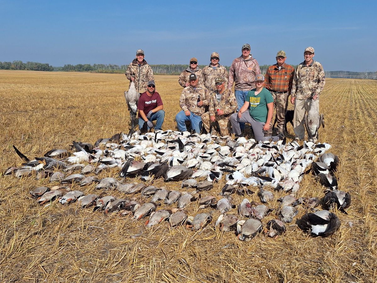 macdonald_darin's tweet photo. Great 4 days of hunting in Canada with a great group of guys. https://t.co/swvDchDLKI