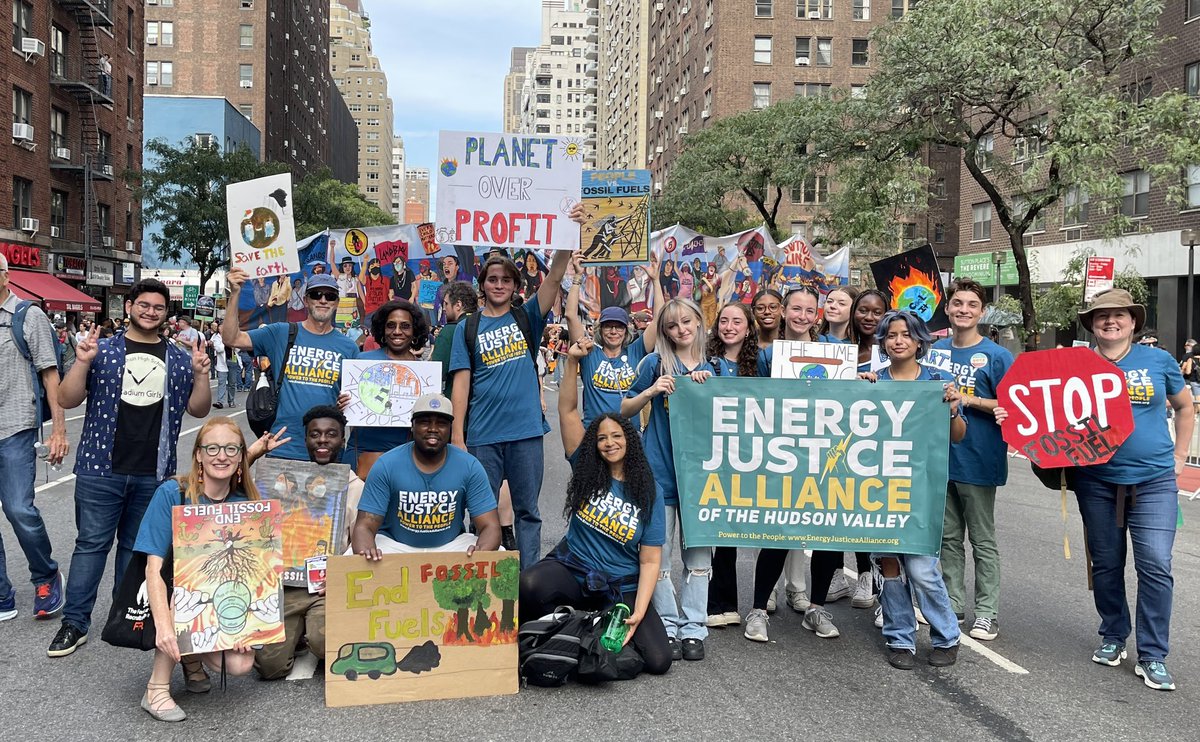 The Energy Justice Alliance took to the streets, led by our youth, to demand an end to the fossil fuel era - and shut down NY’s power plants! #MarchToEndFossilFuels #energytwitter <a href="/EJAlliance/">Energy Justice Alliance (of Westchester NY)</a>