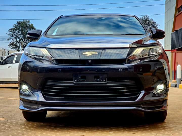 KennCarDeals's tweet image. #FRESHARRIVAL 

2016 TOYOTA HARRIER PREMIUM ADVANCE PKG💥
Cash Price-KES 3,700,000/= 

FEATURES:
2000cc Valvematic petrol engine🔹Automatic transmission 🔹JBL music System with subwoofer 🔹alloy wheels 🔹low mileage 🔹 electric powered seats  🔹 rear and front  view  camera