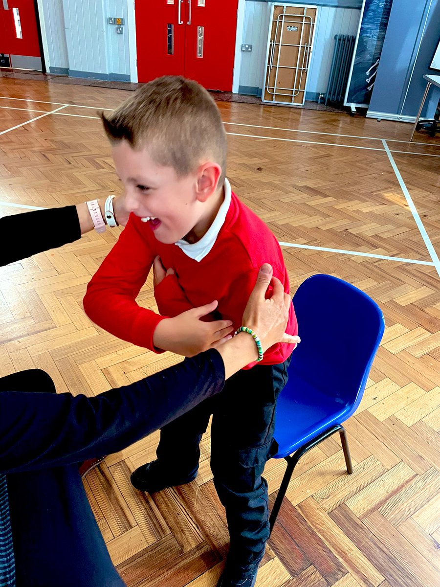 GHSKnighton's tweet photo. 🌟 This absolute superstar @knightontmet has been trying out new exercises today to strengthen his muscles. 💪 That smile 😀 on his face says it all! 👏 #resistancebands #therapyputty #character #determination @GreenhouseSport https://t.co/qwJNdEAcXh