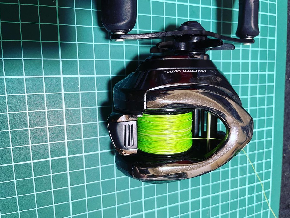 BlueHazefishing's tweet photo. アンタレスDCMD。
面倒なのが、DCユニットを留めているネジを外さないとスプールベアリングに注油できない事です���ね。
メカニカルブレーキノブを外さないとカバー側のベアリングにも注油できないので、毎回スプールのガタツキ調整をしないといけない
オイルはもちろん信頼性抜群のIOS01❗️
#IOS01 https://t.co/eaobBKdH2U
