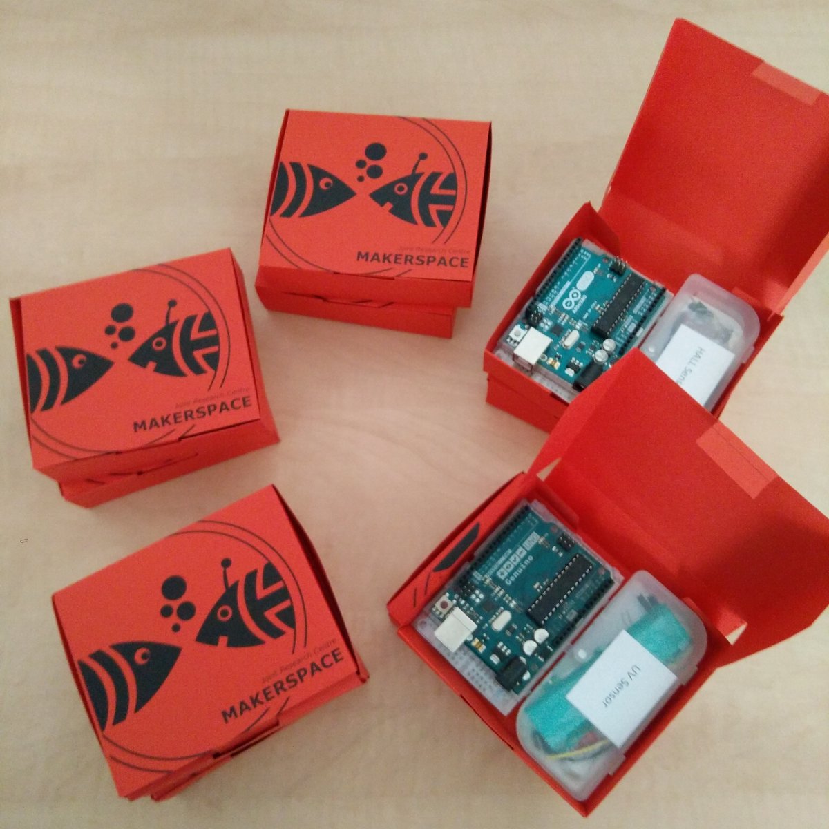 ⏱ Two weeks left to apply to the JRC Makers-in-Residence programme.

Don't miss this opportunity to participate in a 10-days funded residency taking place at the JRC Makerspace, located in Ispra, Italy.

📅 Deadline: 30/09/2023, 12:00 CET. cop-demos.jrc.ec.europa.eu/jrc-makers-in-…