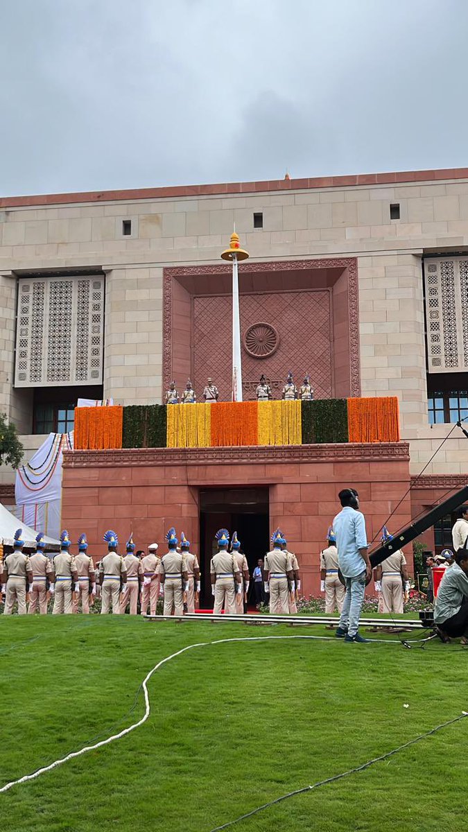 Bidding adieu to the century old Parliament building, we transition from an edifice which witnessed the birth of a nation, making of our constitution; rise of the world’s largest democracy-its triumphs and tribulations to the one that signifies a strong #AatmanirbharBharat