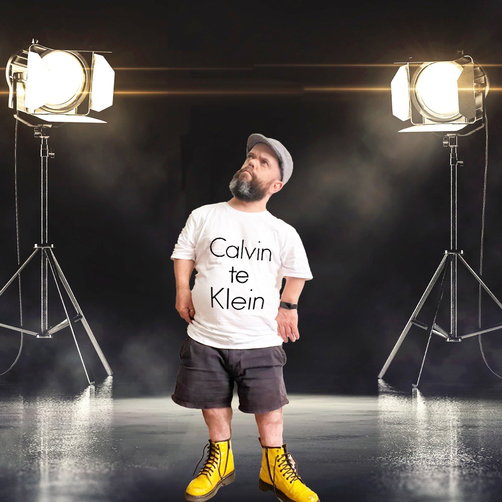 Fotoshoot nieuw Kledingmerk! 
#CalvinTeKlein

#timmietirol #photoshoot #dwarf #dwerg #klein #mini #achondroplasia #humor #lachen #zelfspot #insta #fb #dj #fashion #photooftheday #happy #follow #picoftheday #drmartens