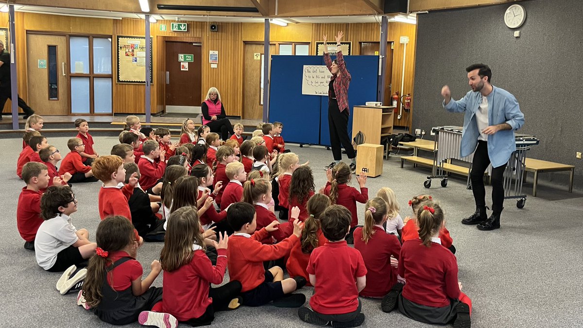 The Residency Sessions are back on the road this week as our Autumn Term tour gets underway! So delighted to be working with @FifeMusic this week as we visit 9 schools, meeting hundreds of p1-3 pupils, before delivering teacher training & leading a mass strings day on Fri. 🎶🏴󠁧󠁢󠁳󠁣󠁴󠁿