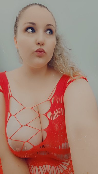 Oups 🤭 il s'&eacute;chappe ! https://t.co/9tIuGeDFN8<a href="/tag/baisemoifort"class="tags"><span>#baisemoifort</span></a>