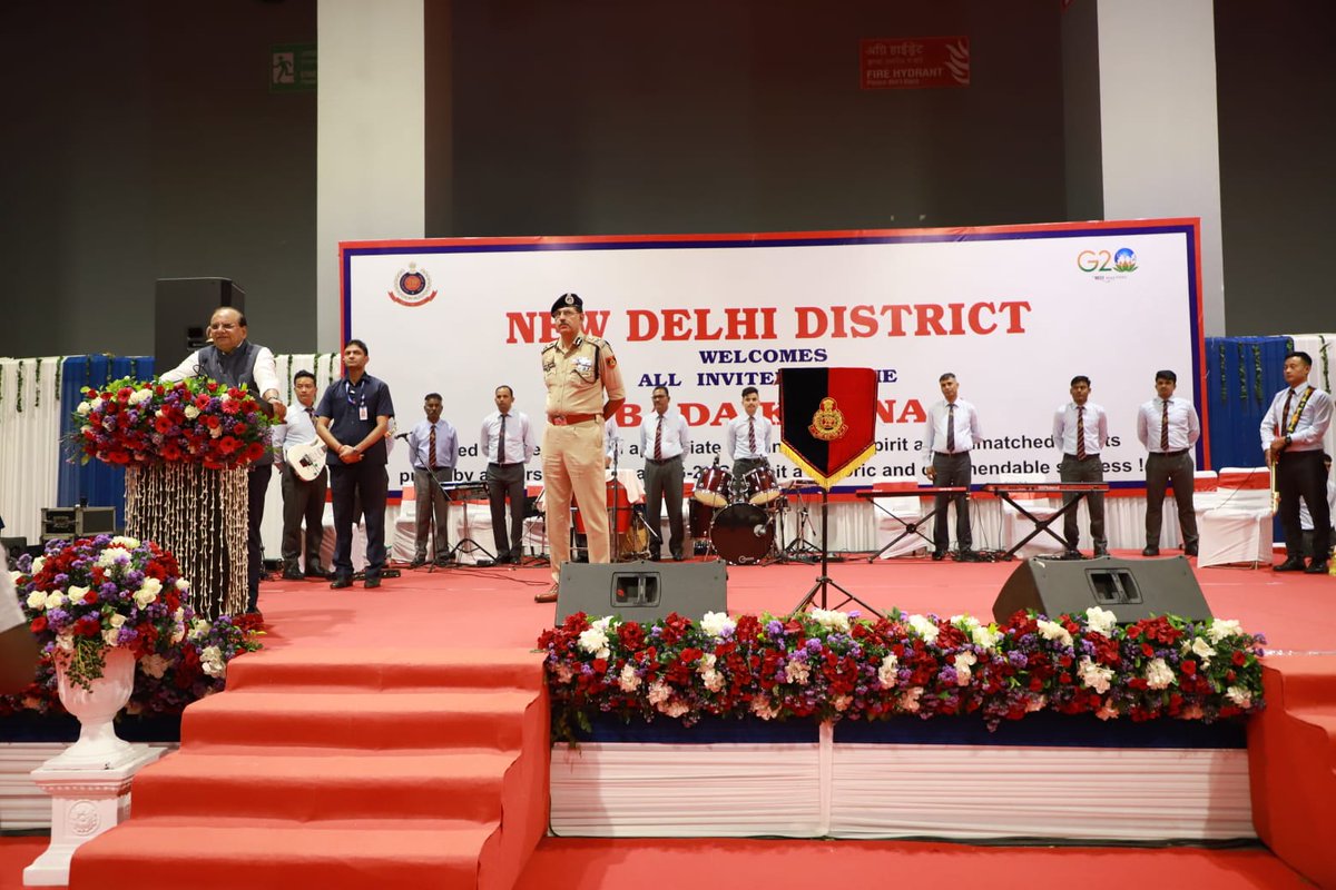 Joined the rank & file of Delhi Police for 'बड़ाखाना'. Congratulated and thanked every member of the police force for their significant contribution in flawlessly executing the G-20 Summit, just as our scientists executed the successful landing of Chandrayan.