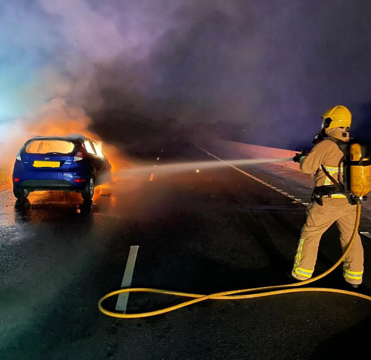 Fancy a new challenge alongside your regular job? Ever considered being a paid on-call firefighter?

We are recruiting! 👉  orlo.uk/WMvSP

#NeedMore #ThinkOnCall