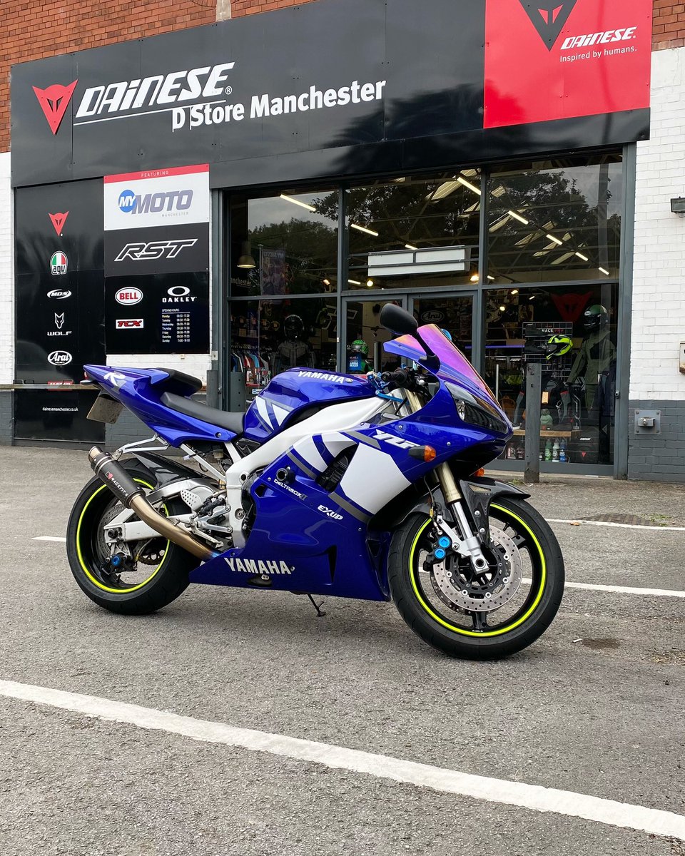 They say beauty is in the eye of the beholder. So behold this beauty that stopped by our store yesterday 😍.

#mymoto #yamaha #yamahar1 #yamahamotorcycles