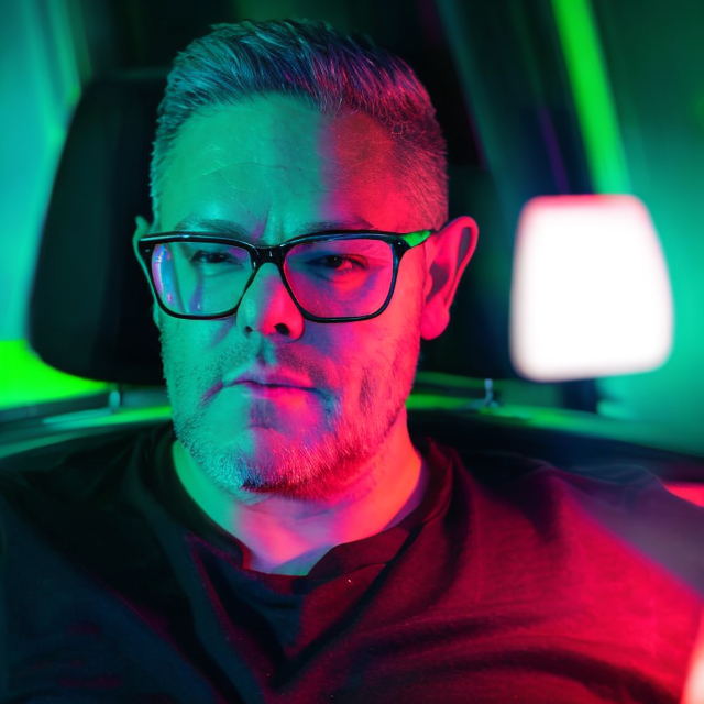 ZheroBrands's tweet photo. Hi, my name is David, as a founder of this tiny-but-mighty startup, we're taking on the beverage Goliaths, aiming to prove drinks can be insanely delicious, packed with real functional benefits, minus the sugar & junk. Ready to sip superpowers & slay empty calories with us? 🚀🥤⚡️