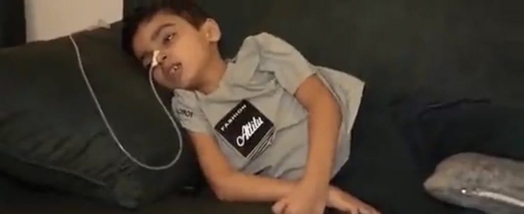 إِنَّا ِلِلَّٰهِ وَإِنَّا إِلَيْهِ رَاجِعُونَ
Totally speechless.. heart broken..Little Ammar finally left the world..The father did not accept slavery, But he sacrificed his son for freedom from slavery.
May his soul rest in peace.
One request kindly recite Surah Fatiha everyone