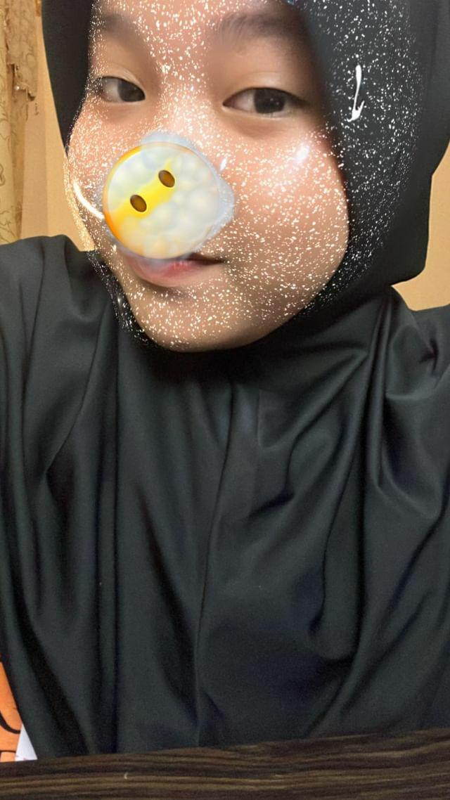 ssoffia_1's tweet photo. masih bocil bg🤧  #pejuhinfoto #pejuhinmuka #cumtributeِs #pejuhinjilbab https://t.co/e0E9HKLxDM