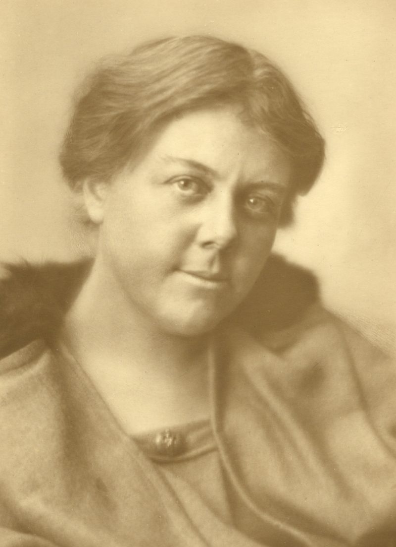 Dr Mary Barkas (b1889) was one of the first four psychiatrists, the only woman, to be appointed at the Maudsley Hospital #DenmarkHill when it opened to civilians in 1923. Before that she had worked at Bethlem and had undergone psychoanalysis training /therapy in Vienna 1/2