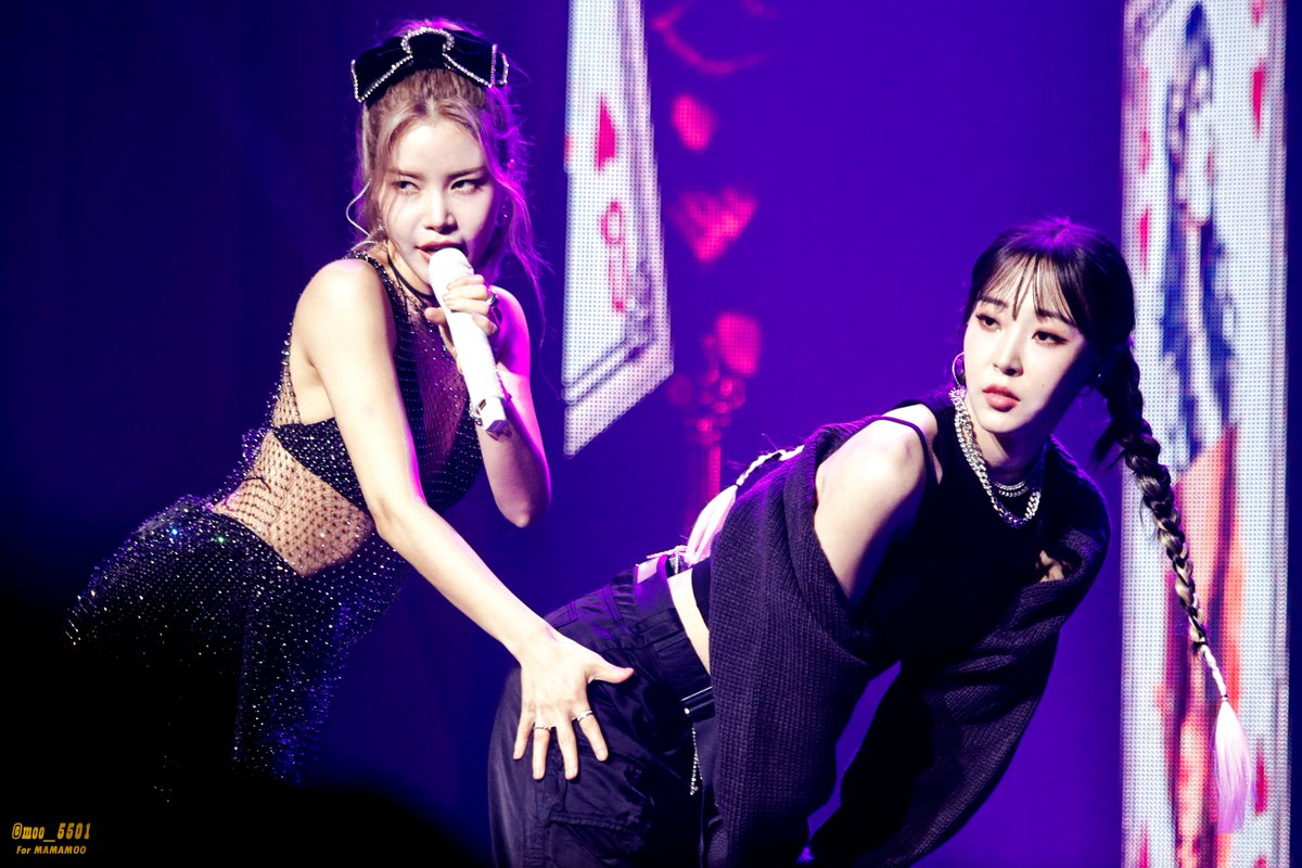 230916-17 MAMAMOO+ 1ST FAN CONCERT 'TWO RABBITS CODE'

머리에서 발끝까지🔥🔥

#마마무 #MAMAMOO #문별 #Moonbyul #솔라 #Solar #마마무플러스 #MAMAMOOplus