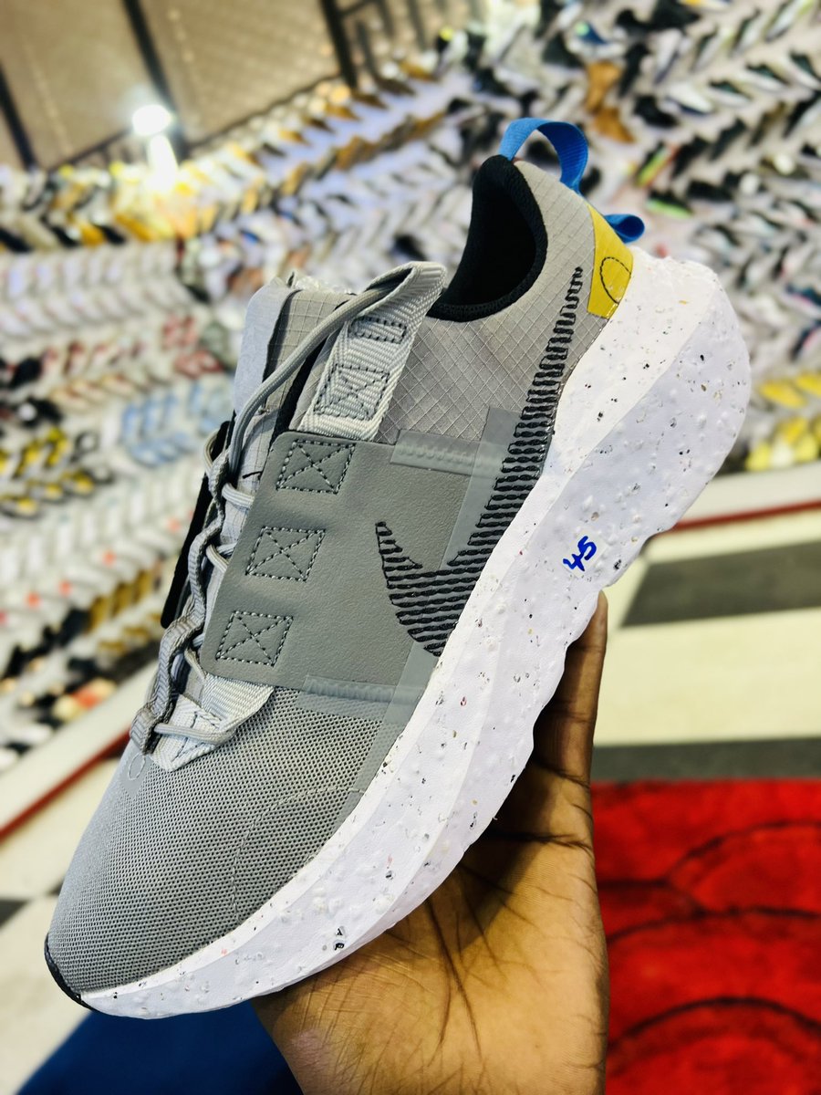 Axecure_sneaker's tweet photo. I know  pane vanhu vanboshaya ma size ndauyawo ne new stock on Big size sneakers (size 11, 12 &amp;13 only) Ndokumbirawo rt maybe there’s someone on you TL arikutambira kuwana size🫶🏻🥺 https://t.co/5OtkwunCMK
