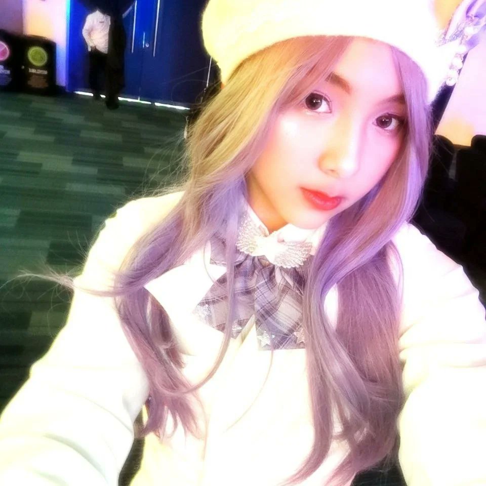 __raire's tweet photo. SELFIEEEE 💜
#yumeshou #raiyumeshou #purpleyumeshou #japaneseinspired #idol #exodiapro #boa2023thereunion #bestofanime #BOA2023 #cosplay #cosplayph #boa2023competitions #COT $COT https://t.co/6ZCjvsnYpc