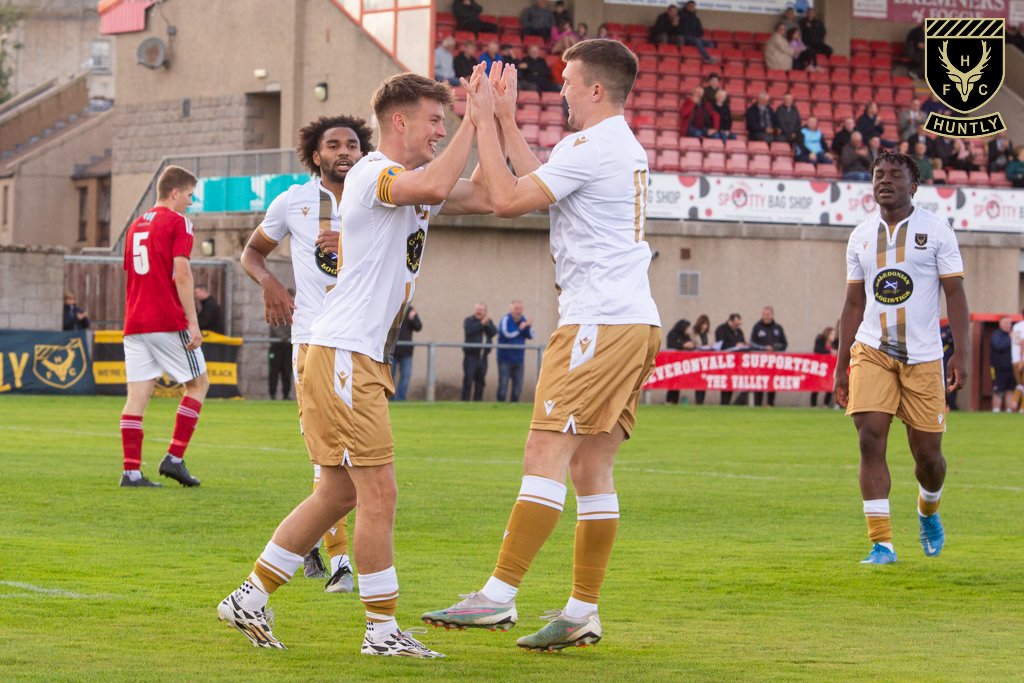 Assist by Callum Murray, stunning finish by Angus Grant, high fives to seal the move.

Deveronvale 0 Huntly 6.