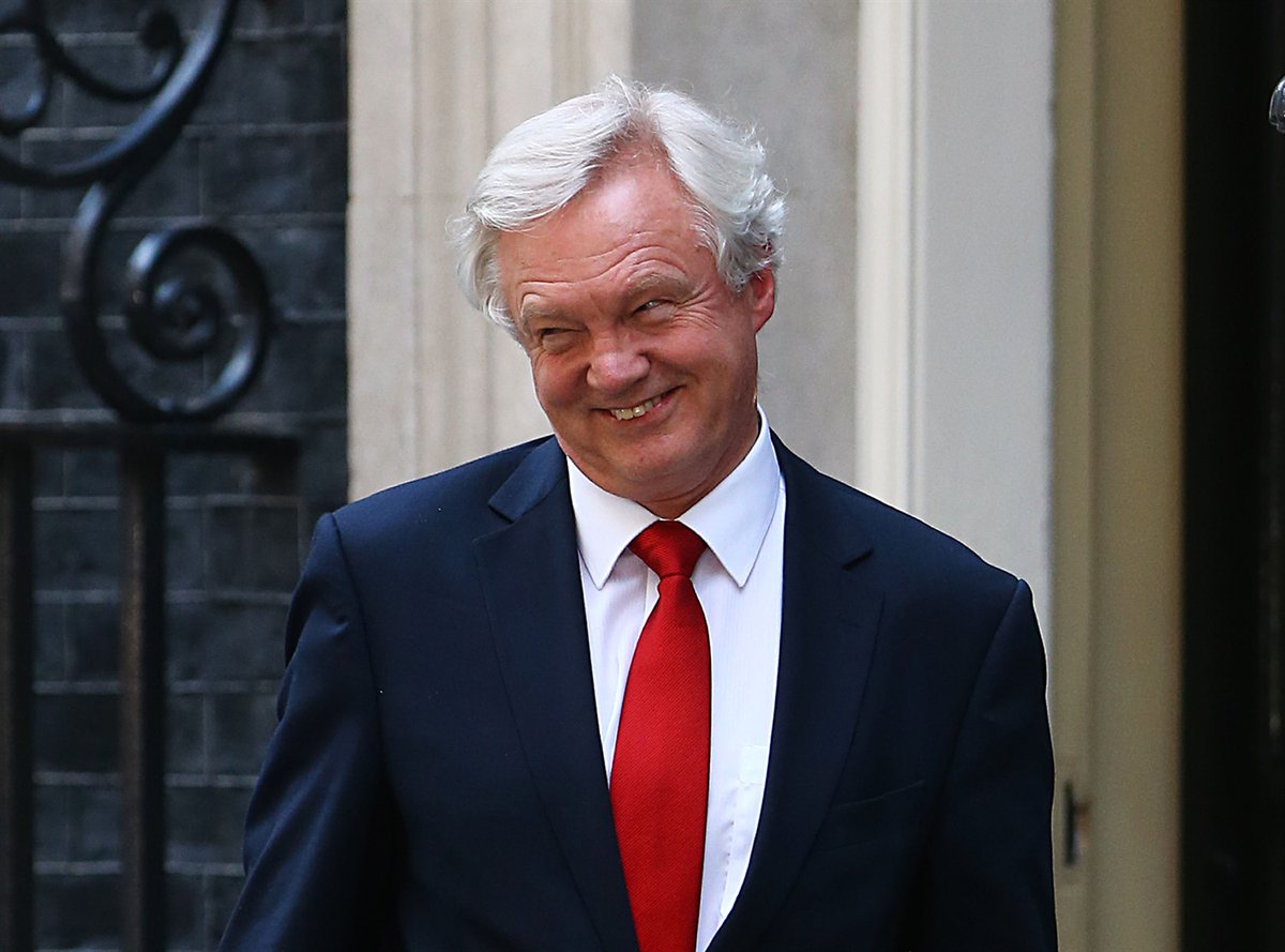 DalbidEU's tweet photo. @StevePeers When he has the backbone to hold it expect a soft shoe reshuffle. #Shapps moved sideways for his 6th Cabinet role in a year? #Mogg back as Minister for Mirth? #Brexit man #DExEU #DavidDavis back as Minister for Administrative Affairs? Lots to do! The 'talent' #Sunak has to hand! https://t.co/isXk4totau