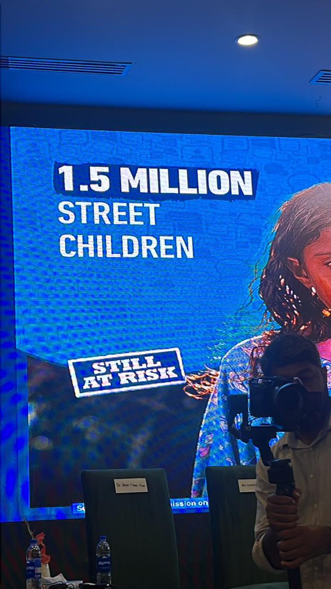Fereeha's tweet photo. With millions of children on streets in Pakistan, the challenge for state is huge. Malnutrition, poverty, deprivation of basic necessities, child abuse, sexual abuse, violence, psychological and verbal abuse etc are huge challenges faced by our children. @IslamicReliefPK organised a seminar for child protection where I had a chance to learn and highlight the issue. Good work by @Afshan_Jamal #ActTodayForaBetterTomorrow