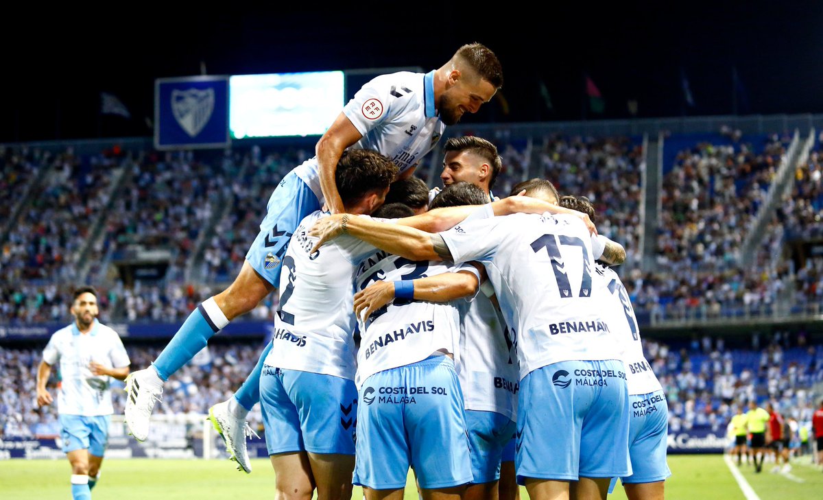 futboldbronce's tweet photo. El @MalagaCF en MODO APISONADORA 🤩

Los de Sergio Pellicer suman ya su tercera victoria consecutiva y asaltan la parte alta de la tabla ⚽ https://t.co/KW1iePppEu