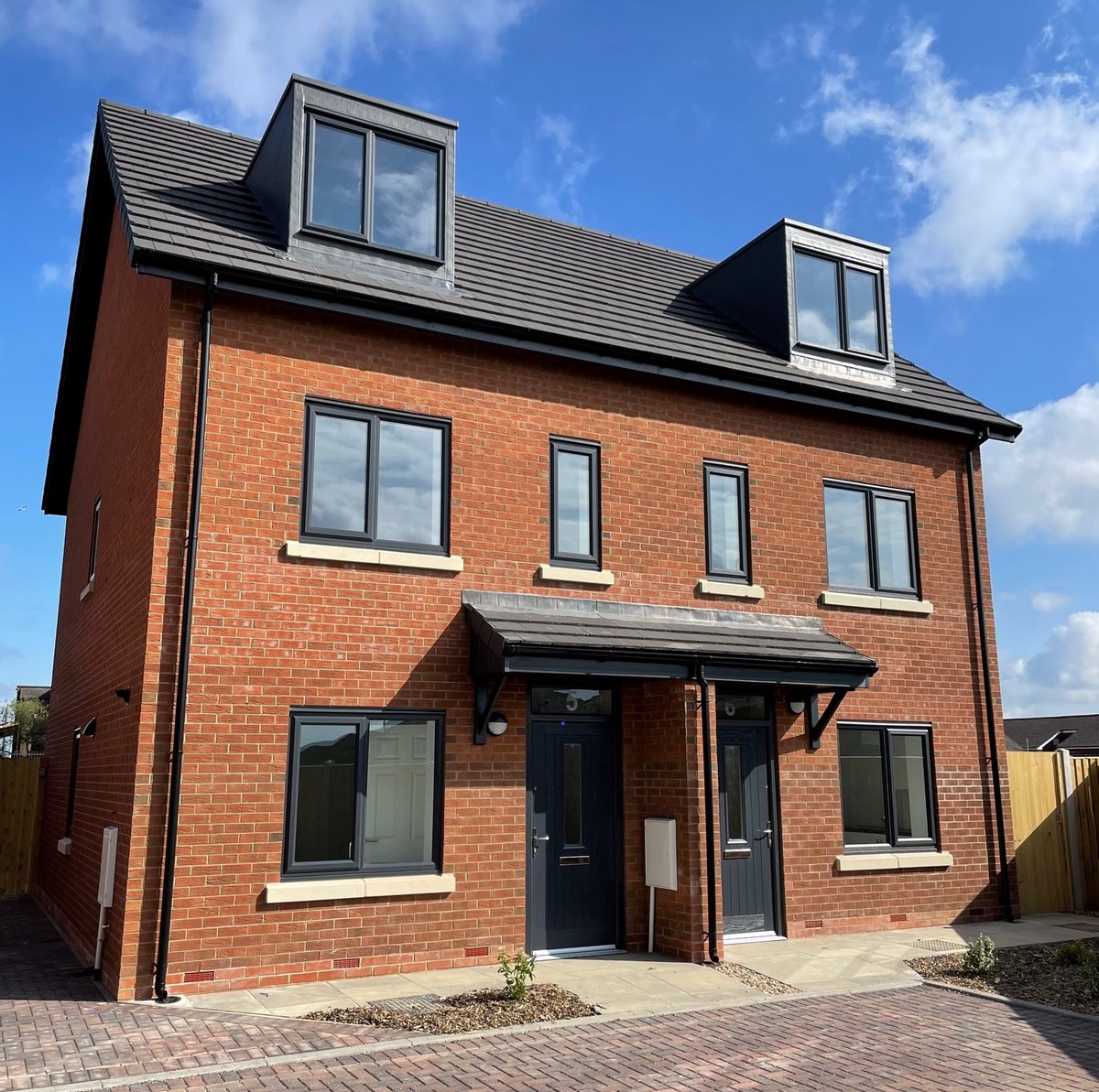 Many congratulations to <a href="/TGSowerby/">TG Sowerby</a> for their work on our site in #Scunthorpe which has won an award.

#ukhousing #keepbuildinghomes #proudtobeplatform

platformhg.com/article/buildi…