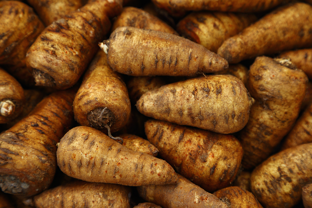 rushtonsgrocer's tweet photo. The beginning of chervil root season!
#Rushtons #thechefsgreengrocer #wholesale #catering #hospitality #restaurant #chef #londonsupplier #seasonalproduce #NCGM #chervilroot https://t.co/q65r3CwJ0W
