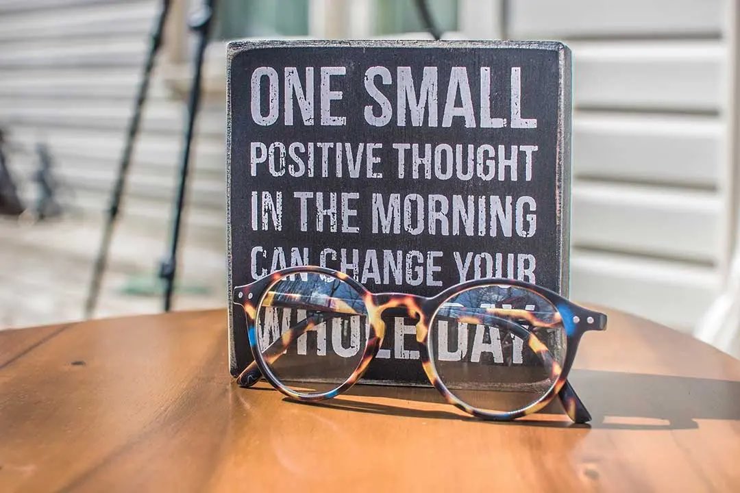 leadjoem's tweet photo. #makeadifference #ba+influence Take time this morning to generate that positive thought that fuels your day. Hang on to it all day! #remainpositive #5amclub #YOUCAN #YOUWLL https://t.co/p6CK0iGrrO